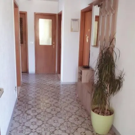 Simun - 15m From Beach Apartment Trogir